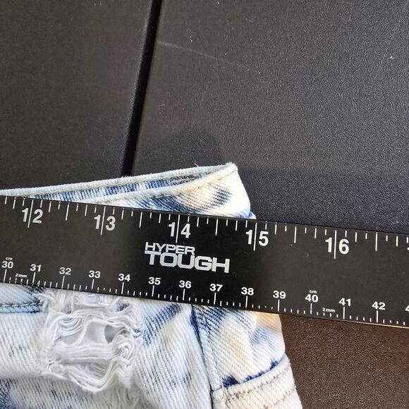 Vervet Women's Acid Wash Distress Cut Off Button Fly Hi Rise Denim Jean Shorts - Picture 8 of 10